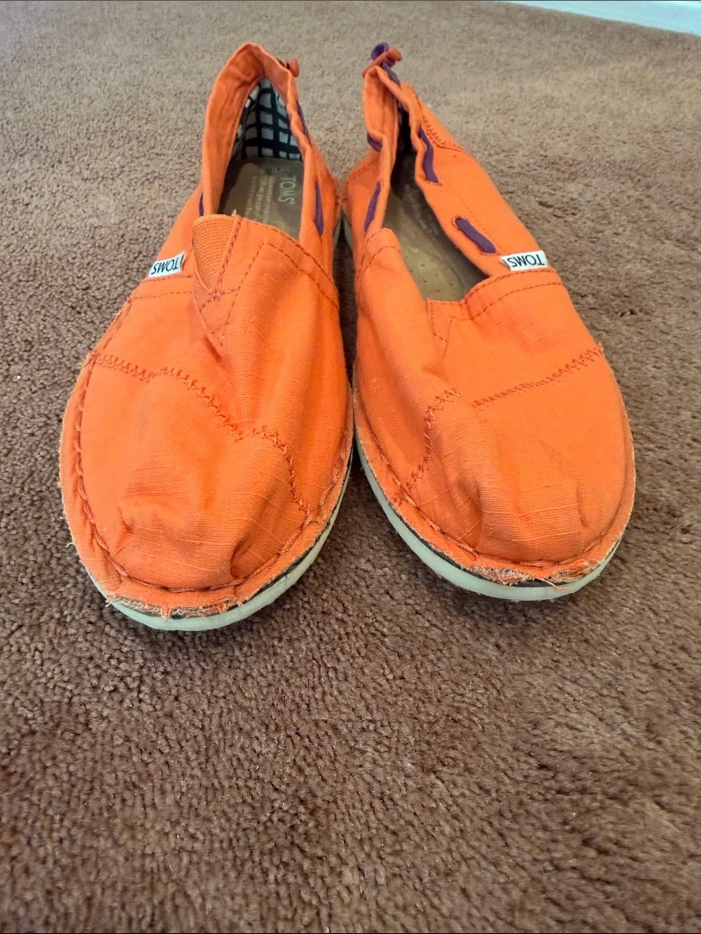 TOMS Woman’s Orange Canvas Slip-On Loafers boat shoes sz8.5 purple trim